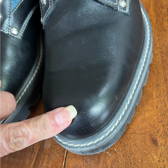 Men’s Louis Vuitton boots - Picture 9 of 9